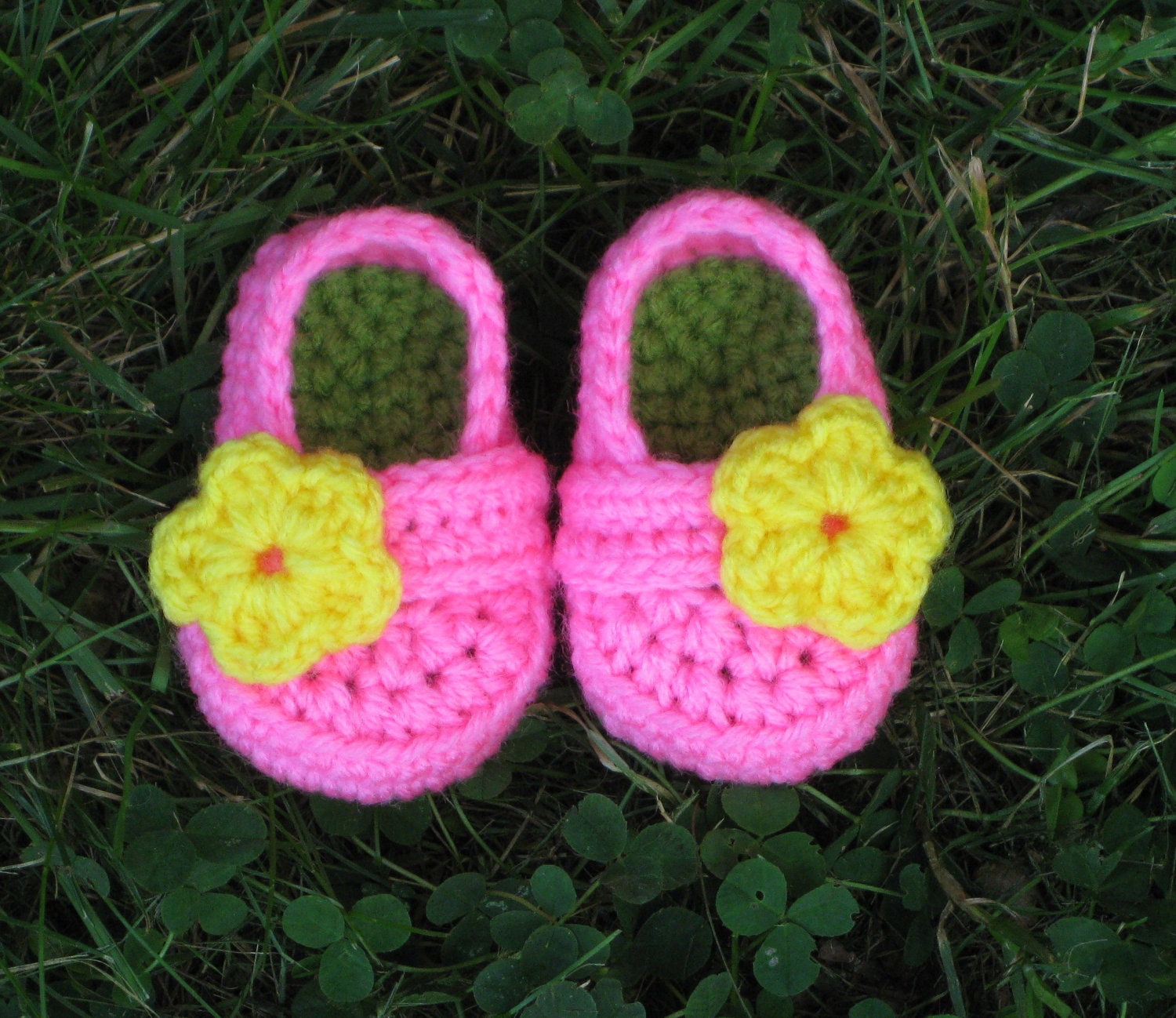 Mary Jane Booties with Flower - Pink Yellow Green - Baby Girl - Any Color/Size - Shoes Slippers - Newborn Shower Gift - Knit Crochet