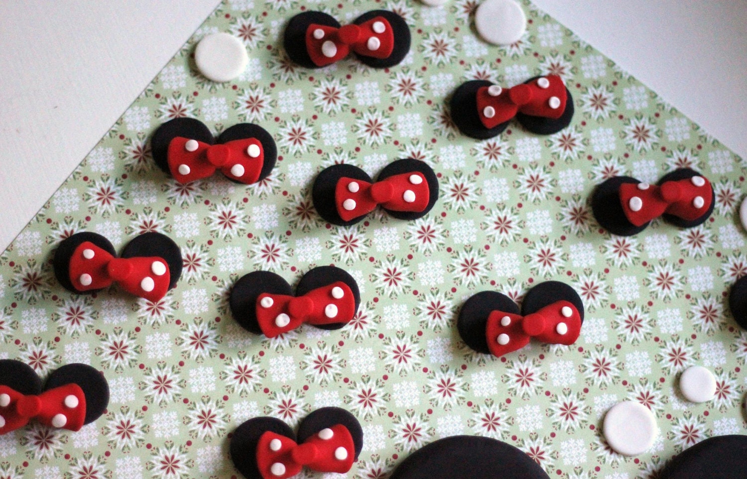 12-Piece Minnie Mouse Fondant Toppers - Perfect for Cupcakes, Cookies and Other Edibles