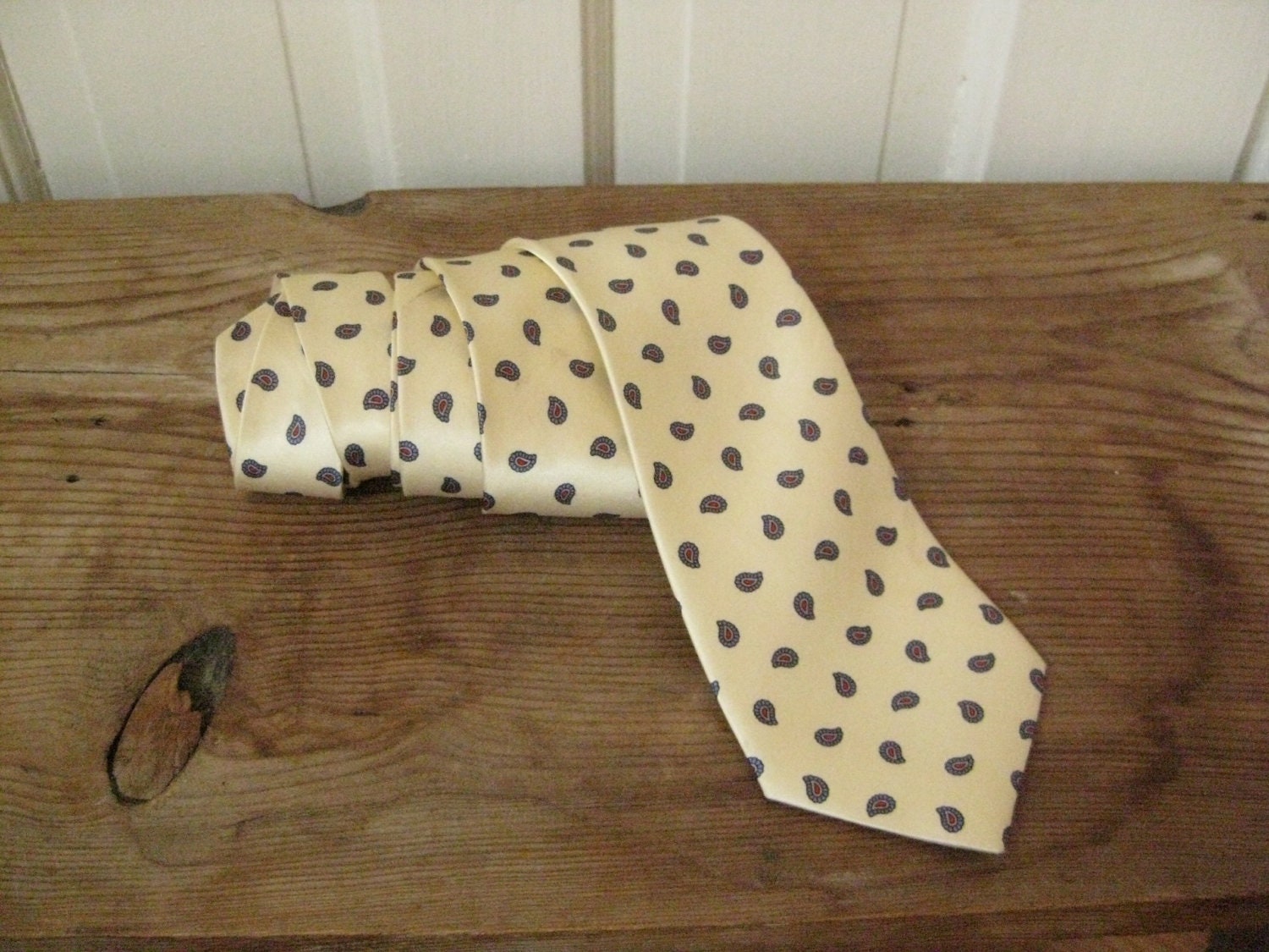Vintage Cream & Blue Paisley Necktie