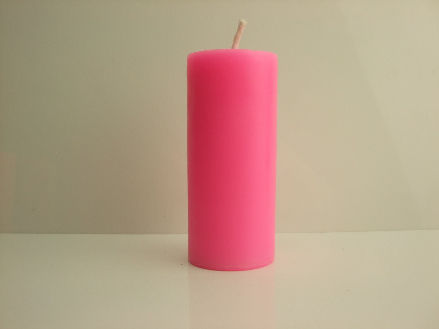 Pillar candle Handmade unscented fluorescent rose pink candle Parrafin wax candle for wedding, home decor and daily use