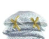 ORGANIC Toddler Bedding set - Scattered dots - peacock blue dots on white background
