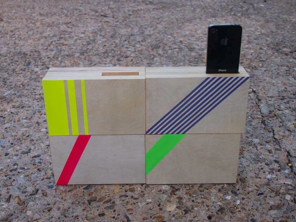 Design Your Own DOCK Box - Acoustic iPhone Amplifier
