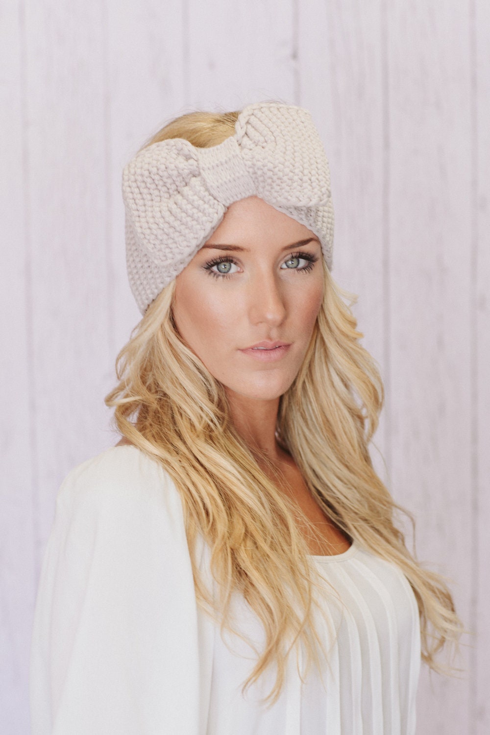 Knitted Bow Headband LARGE Bow Ear Warmer in Vanilla Latte Taupe Knitted Earwarmer in Light Tan Women's Fashion Hair Accessory Headband