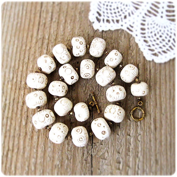 Ethnic Tribal vanilla Necklace - Polymer Clay