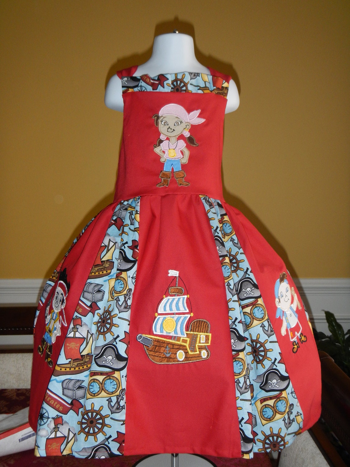 Jake and the neverland Pirates Bow Dress 12m - 10