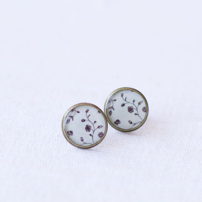Retro earring - bronze stud earrings - floral jewelry - post earrings - vegetable earrings - vegetable print