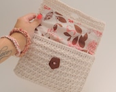 Mia Amor Crochet Clutch