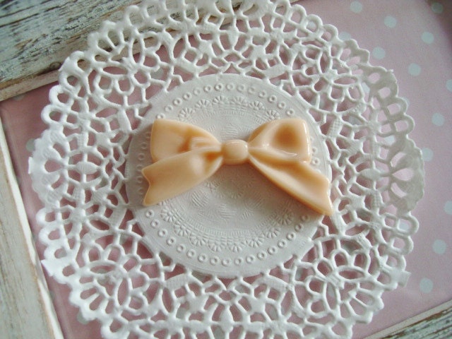 2pcs Cute Bow Flatback Cabochon (color 3)