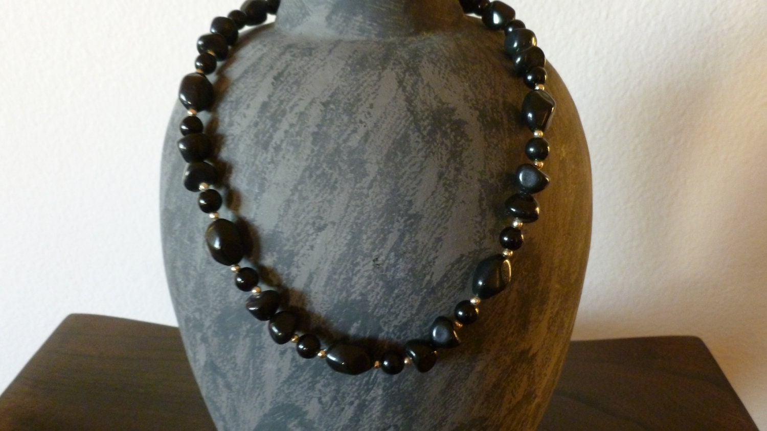 SALE Vintage 1950s 1960s Womens Mad Men Dressy Jet Black Gold Bead Necklace
