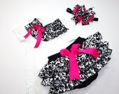 Little MISS GRACIE Black and White Damask Newborn Infant Toddlers Ruffle Onesie Bloomers Diaper Cover And BOW Set by Bloomin Cuties