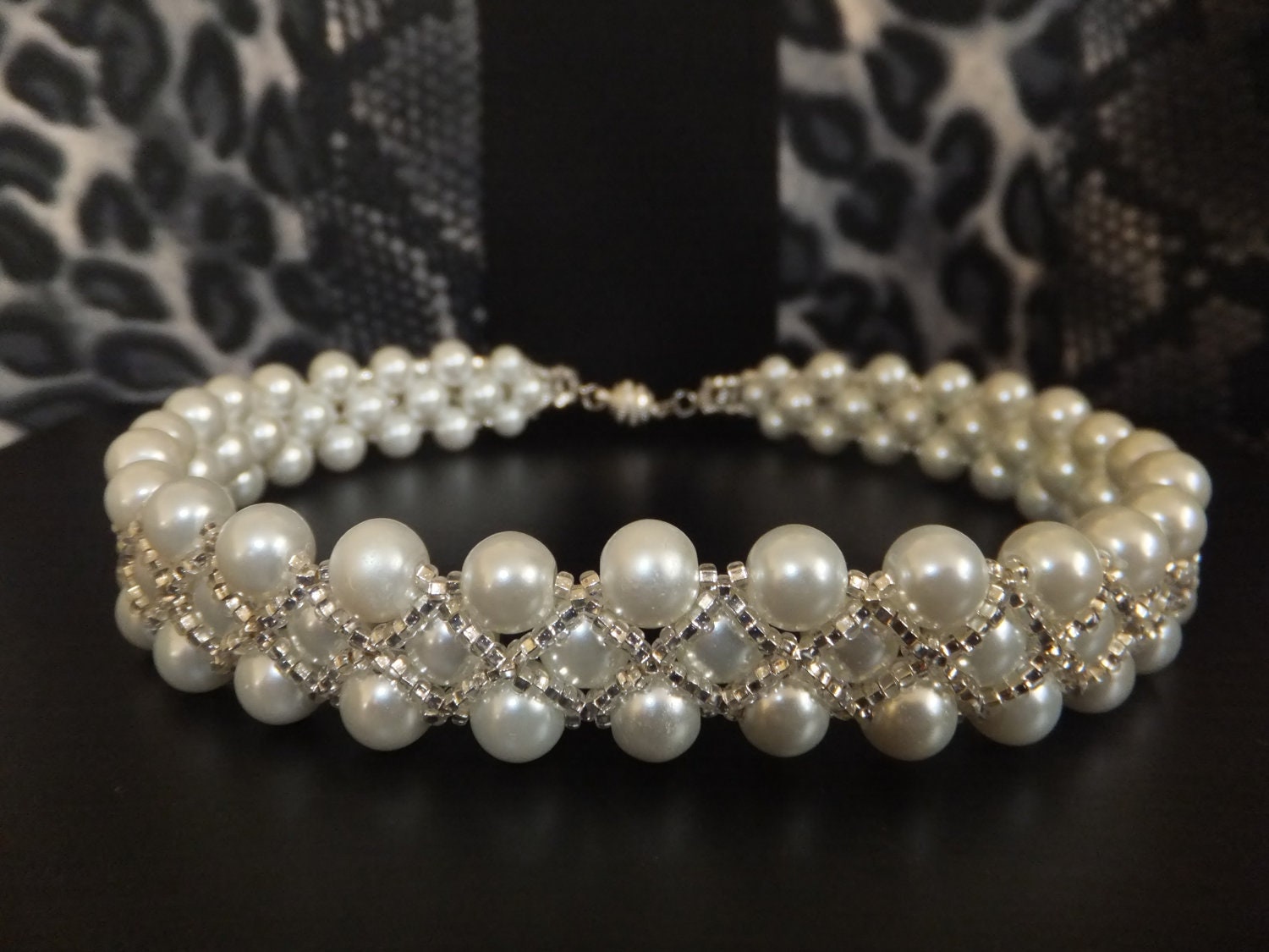 Pearl Collar Necklace ,Bridal Pearl Necklace,Wedding Jewelry ,Beadwoven Necklace,White Glass Pearl Jewelry