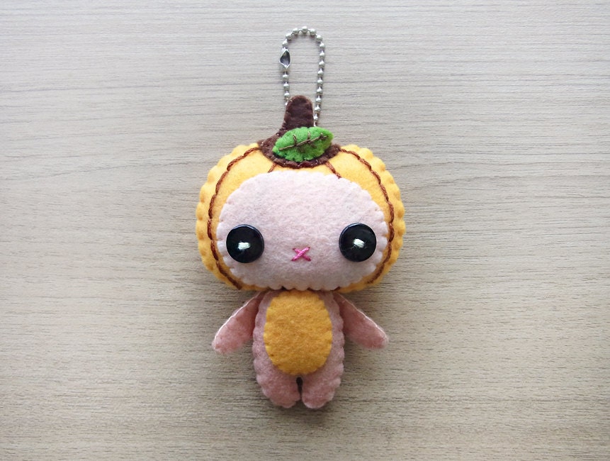 Felt Keychain -  halloween decor -  cute accessories -  Kawaii - pumpkin plush - READY TO SHIP