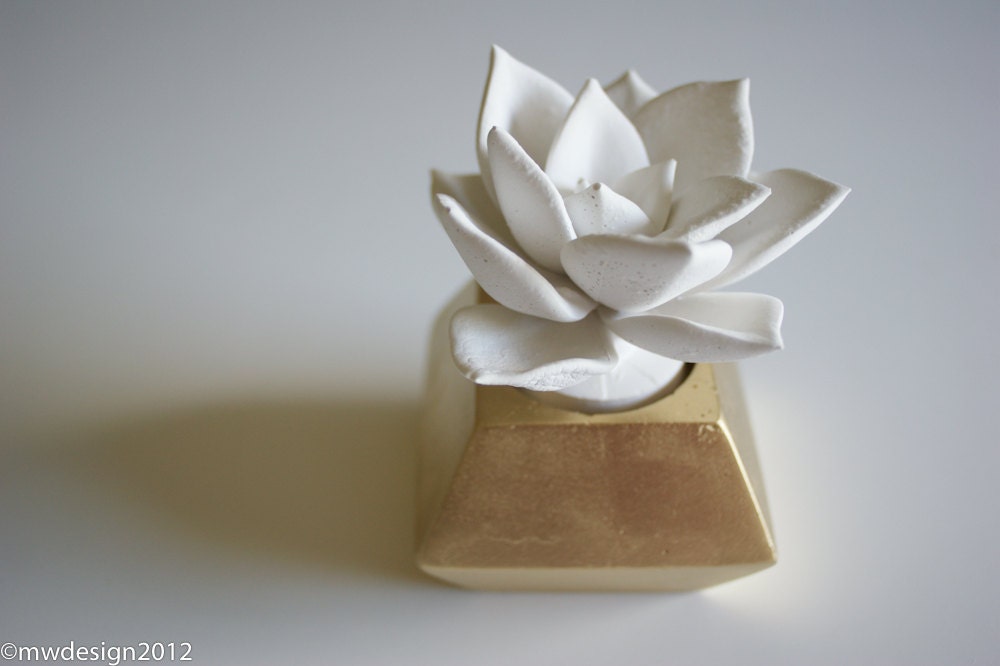 White Succulent Sculpture in Modern Faceted Geometric Polyhedron Container, Tabletop Wedding Centerpiece