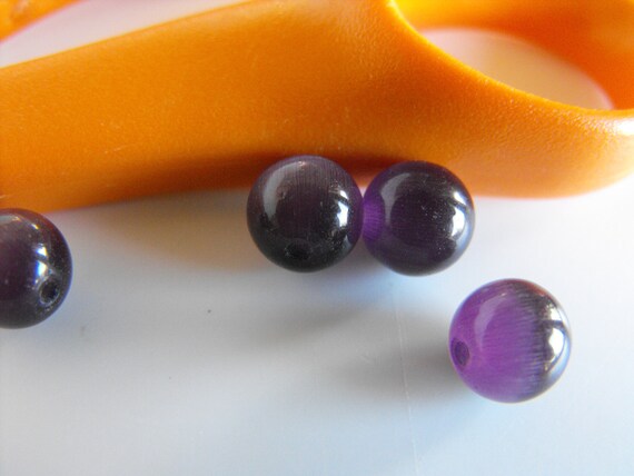 20  Violet Cat Eye Glass Beads 6mm