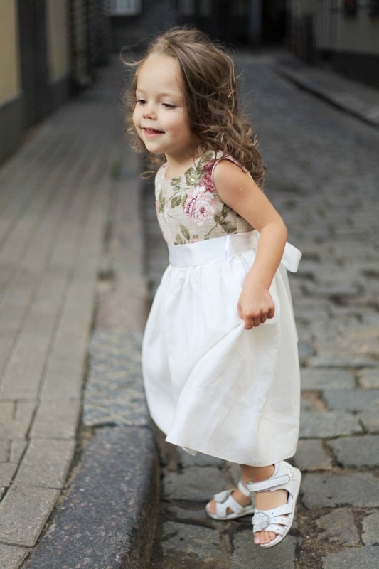 FREE SHIPPINg use coupon code FREESHIP /Girls white grey dress D20 Swarovski crystals flower linen special occasion /hmet/rusteam