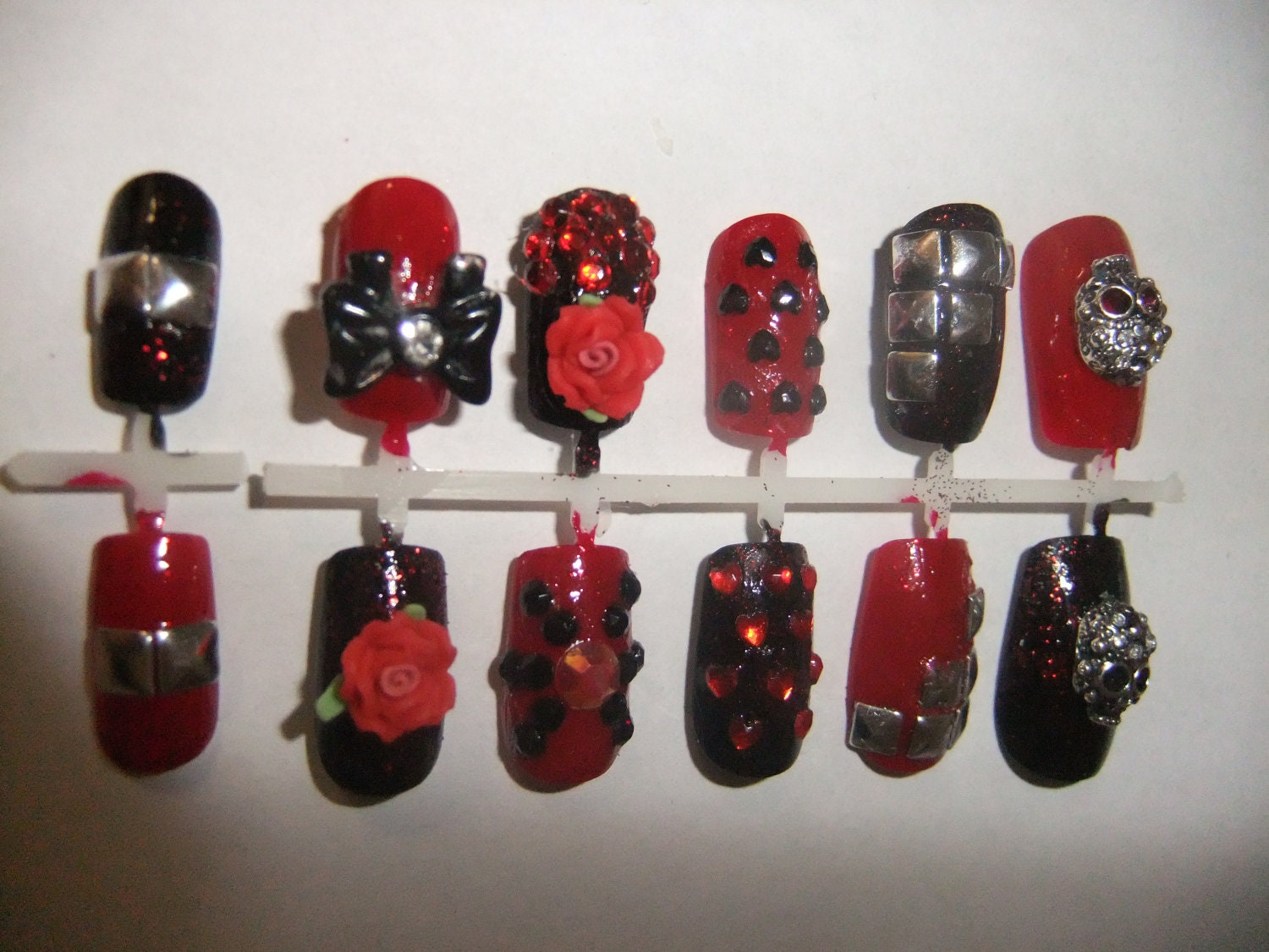 Black Red Japanese Pirate Lolita goth Stud rhinestone roses full false 3D nails