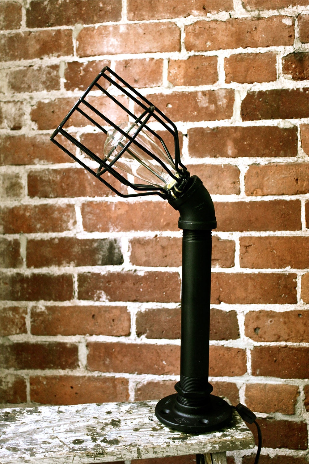 industrial black metal pipe lamp