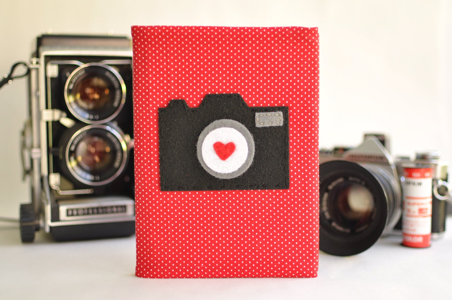 VINTAGE CAMERA LOVE - Photo Album, 4x6, Felt Applique, Red Polka Dots