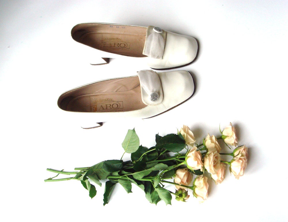 Vintage wedding shoes, Elegant Vintage Heels, Made in Italy, white, - GrandpasTreasury