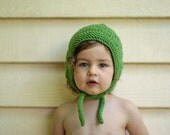 LAST ONE Bumpy Bonnet, Green, Toddler Size. Handmade, Vintage-Inspired Woollen Hat