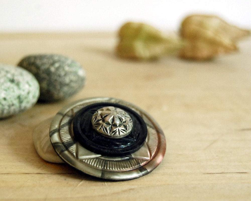 Vintage Button Brooch, Compass Rose Celluloid Button Jewelry Gray Black