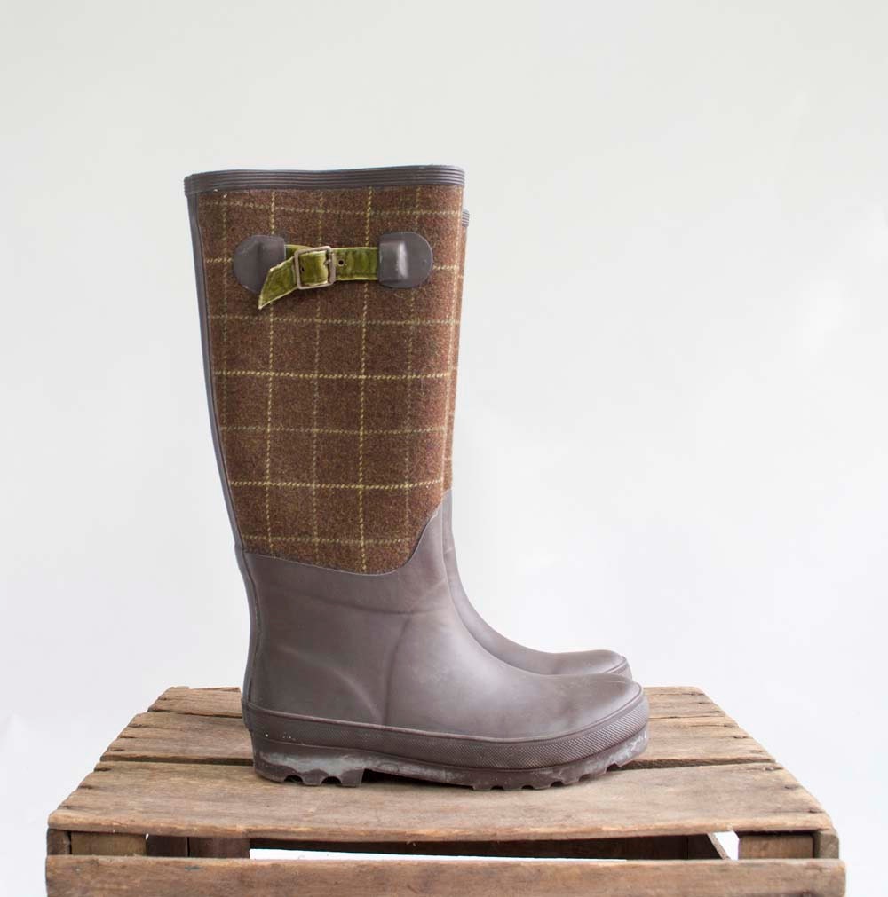 Vintage Plaid Wellies / Olive Brown Rain Boots / Shoes Size 8 / EUR 38.5 - GingerRootVintage