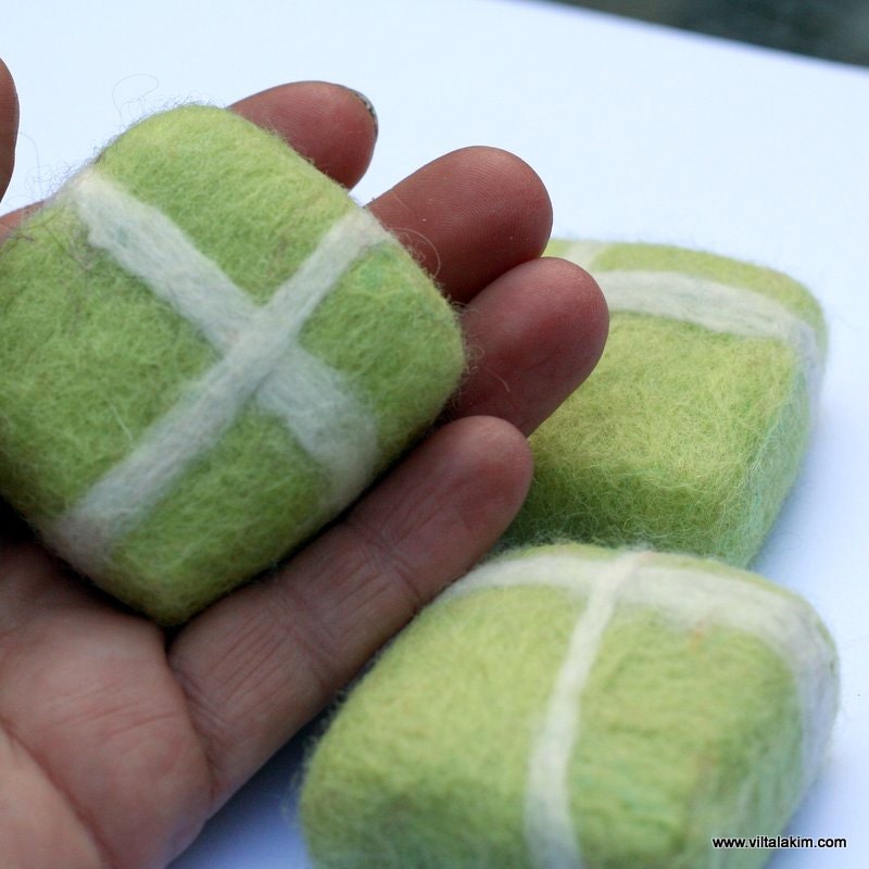 3 mint green wetfelted guestsoaps