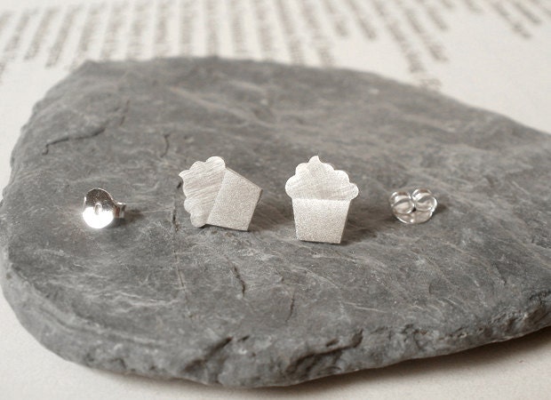 cupcake earring studs in sterling silver, handmade in the UK