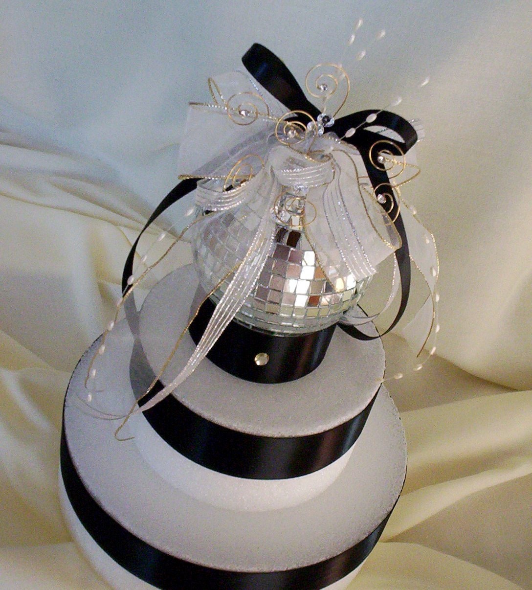 Elegant Wedding Cake Topper Mirror Ball Decoration black silver gold New years Eve weddings unique Bridal Accessories Glamour reception