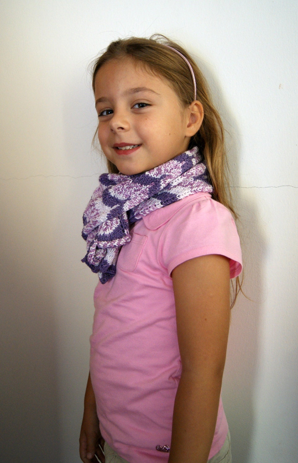 Knitted scarf for girl purple and white
