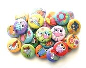 24 Owl Buttons - Pinback Buttons - owl party favors, owl flair buttons, owl love, owl pins, owl decor, owl buttons, owl flatbacks