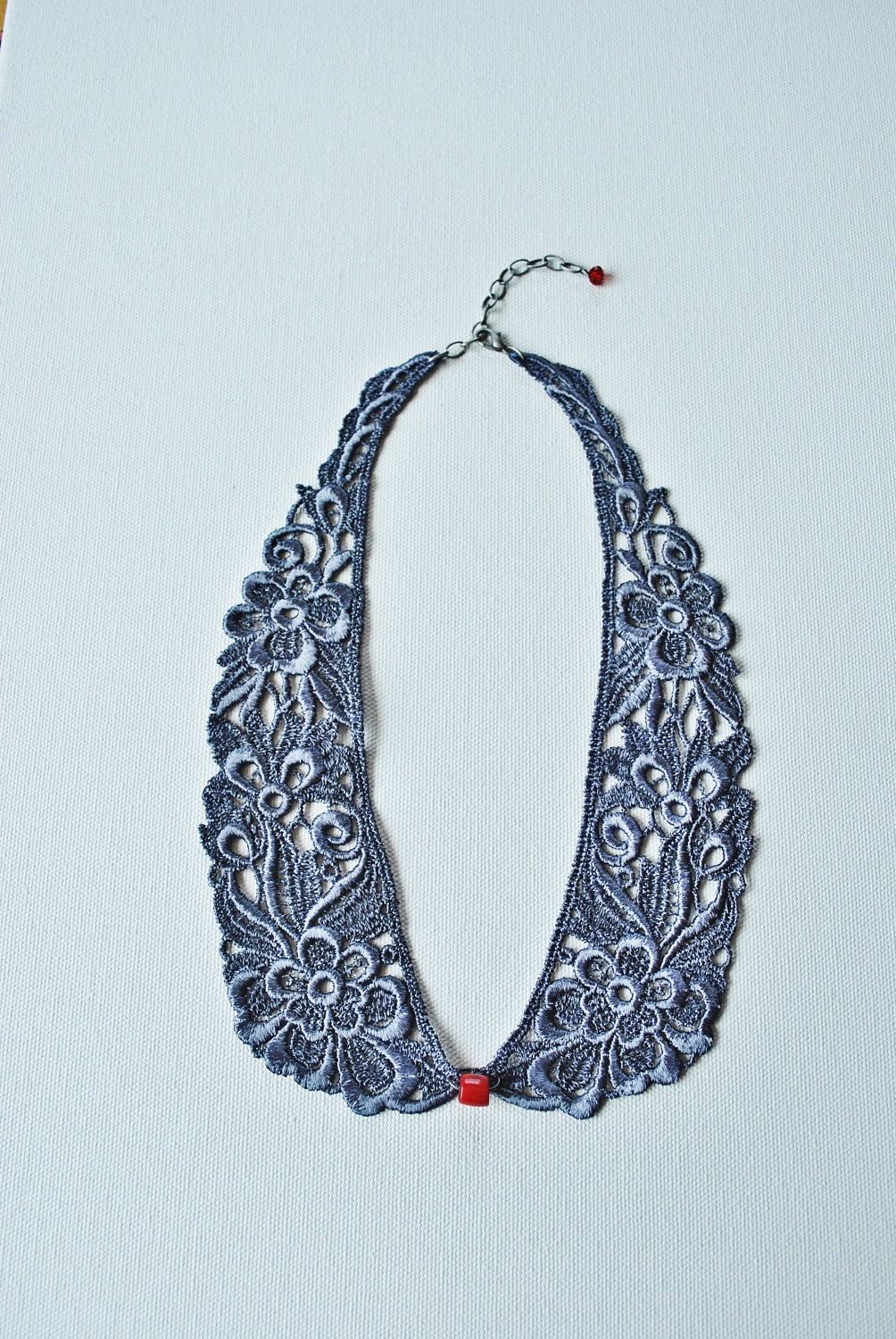 Real coral Hand Dyed Grey Lace collar/ Detachable collar/ Collar necklace/ Red and grey/ Sheer collar/ rusteam stylistteam bioteam