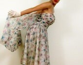 Vintage 1950s Strapless Cocktail Dress in Floral Print Rayon with a Watteau Train