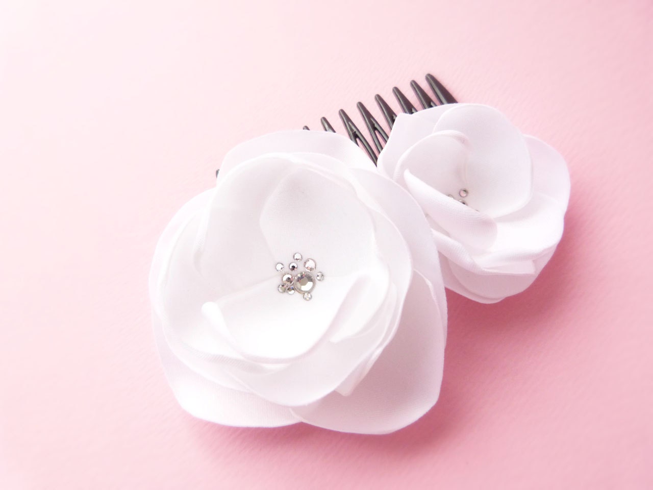 Bridal hair comb White satin flowers Swarovski rhinestones Wedding hair accessories OOAK by Jye, Hand-made in France
