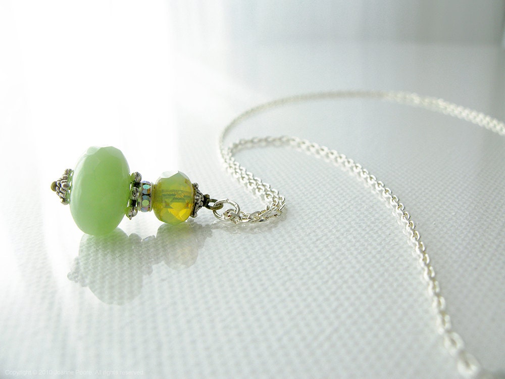 Green Beaded Necklace. Glass Pendant on Sterling Silver plated chain. Modern Necklace, Minimalist Jewelry