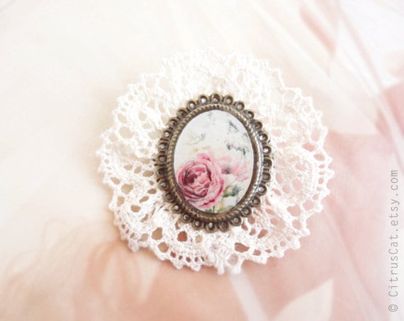 SALE - Vintage lace brooch with pink rose