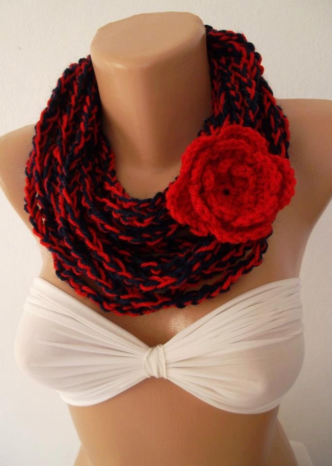 LOTUS - Crochet infinity  Scarf  Elegant Scarf   Wool Scarf  Very Soft