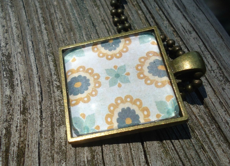 Blue & Tan Flower Pattern, Glass and Bronze Pendant Tray