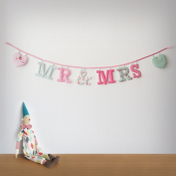 Handmade 'MR & MRS' Fabric Garland Il_570xn