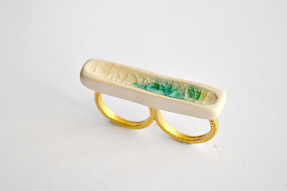 Earth ring - - astrologic natural elements - emerald glass - gold plated double ring cocktail ring - contemporary ceramic  design Etsy UK