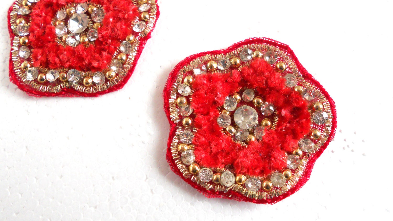 Spring flower OOAK Woolen Beaded Applique.Flower Appliques from India. Red