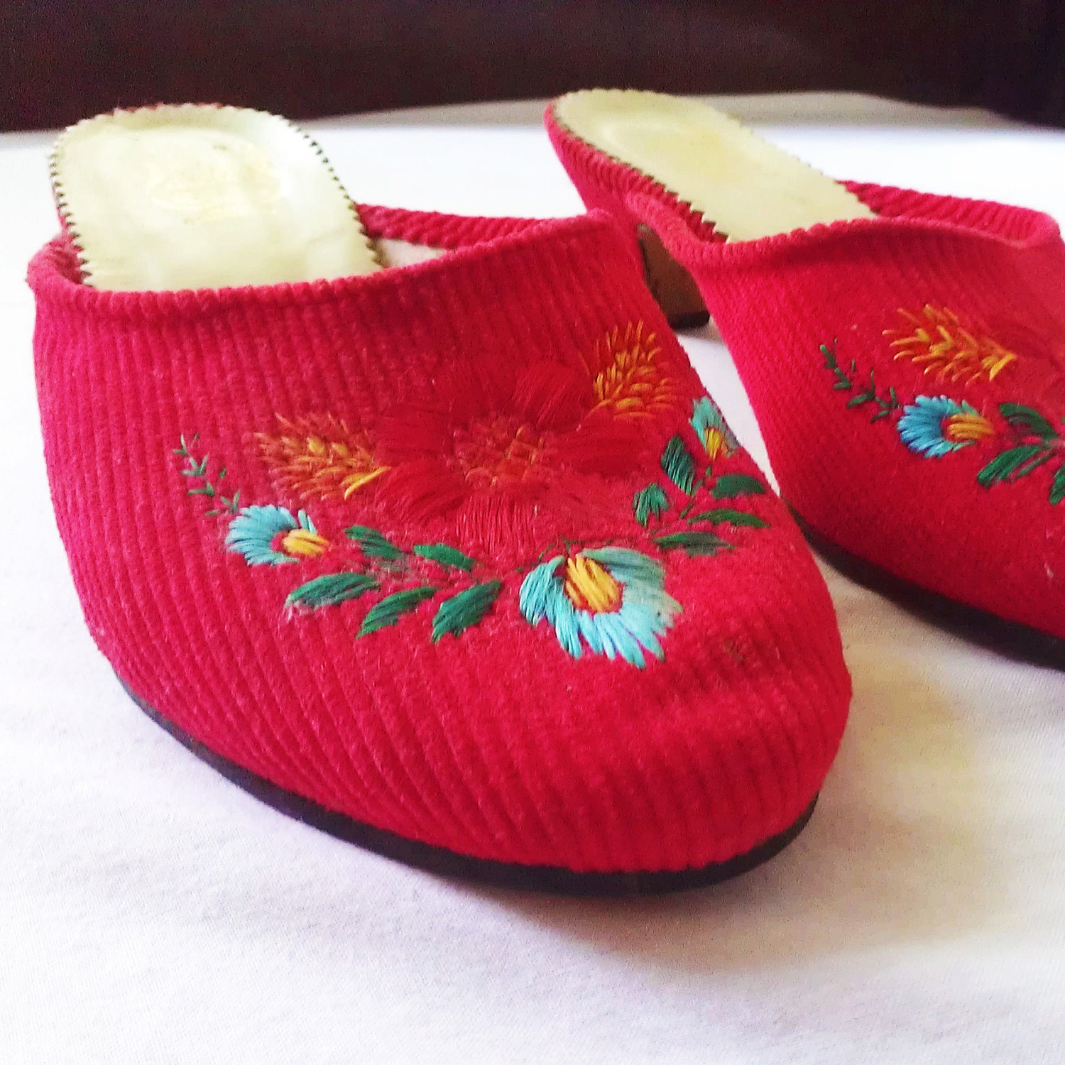 ruby red shoes hand embroidery velvet slippers vintage corduroy Hungarian "Kalocsai" motives, size 38 poppy red floral