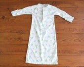 Vintage Baby Dressing Gown . Night Time . Bath Time . Animals . Boy . Layette