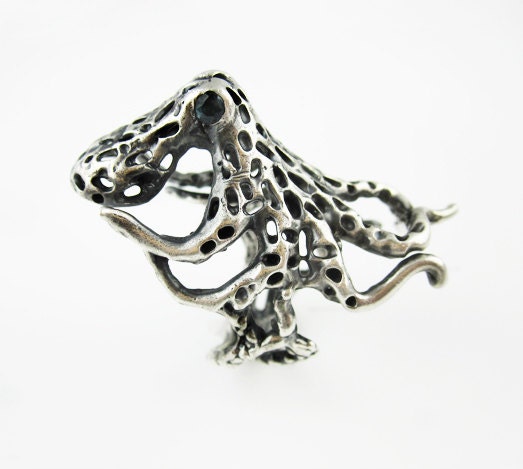 Rabid Fox Coral Octopus ring