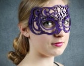 Victoriana Leather Mask in Violet