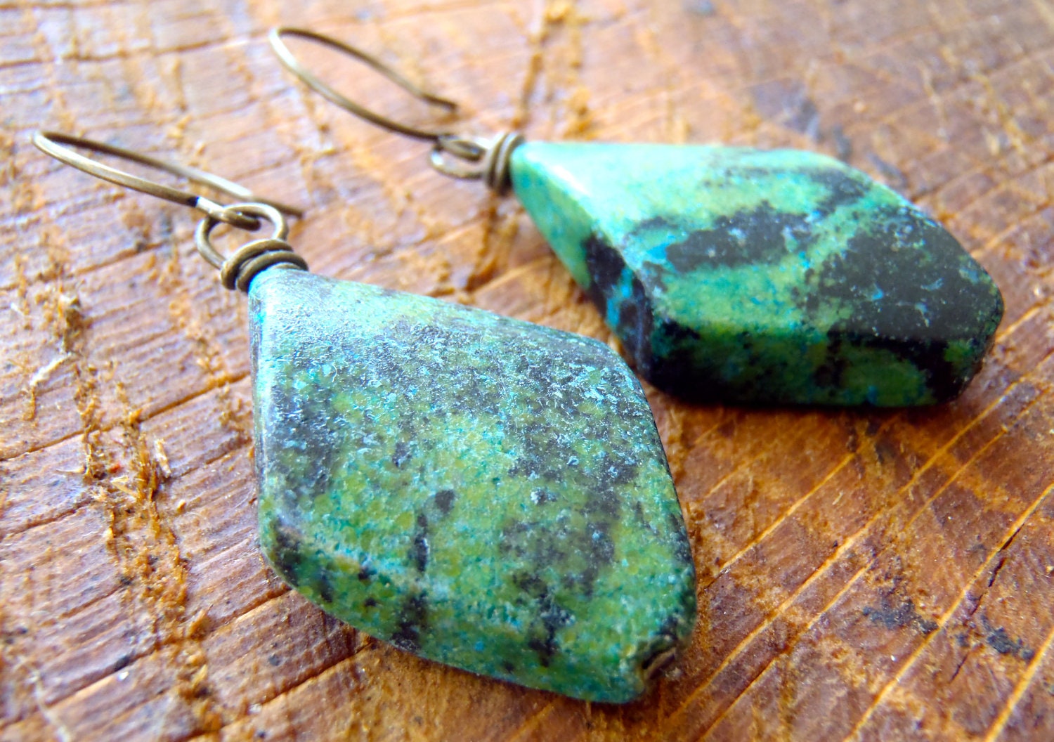 E337 Yellow Turquoise Twisted Diamond Earrings