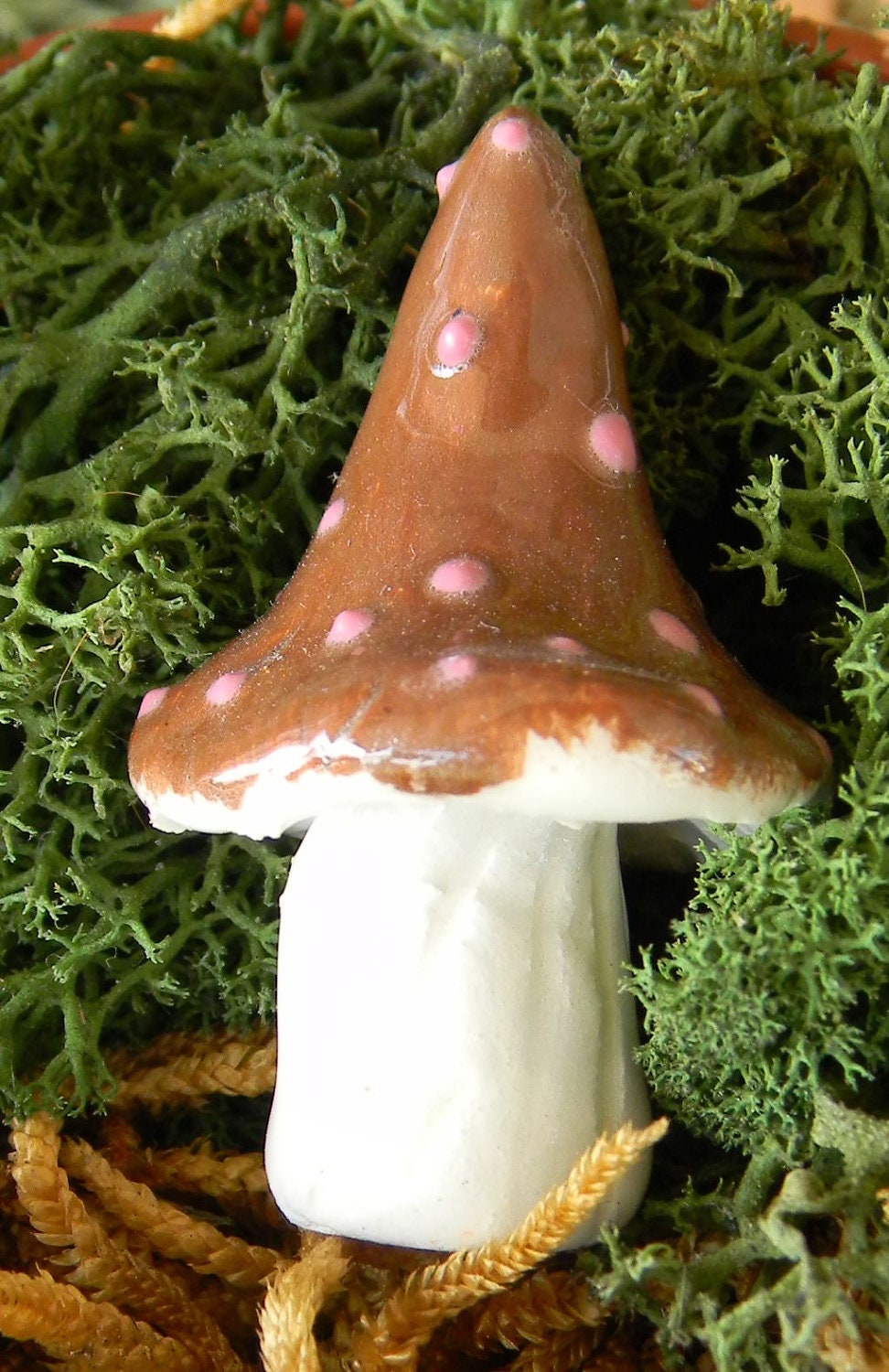 1 Miniature Ceramic Pottery Mushroom ceramic glazed  fairy, gnome or dollhouse garden statues hand made - brown pink dots amanita fly