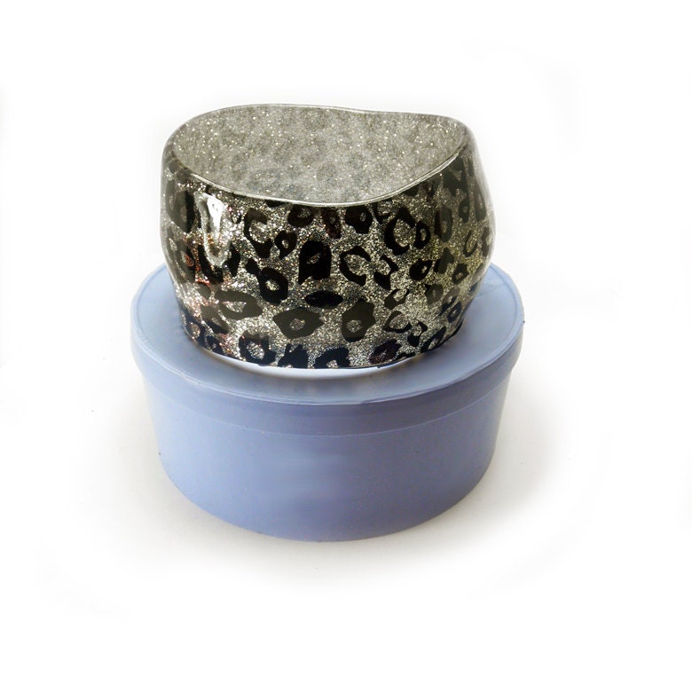 Unusual Wavy Curvy Chunky Silicone Rubber resin Mold, Resin Bangle Mold