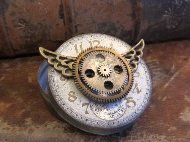 Watch parts  - Steampunk - Time Capsule - Vintage Tin