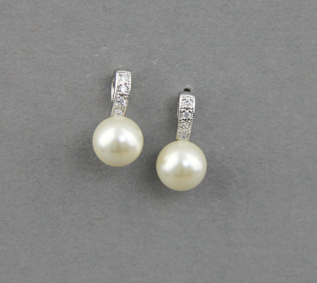 Bridal earrings, wedding earrings, Swarovski crystal and pearl earrings, wedding jewelry, white ivory pearl earrings - style 522